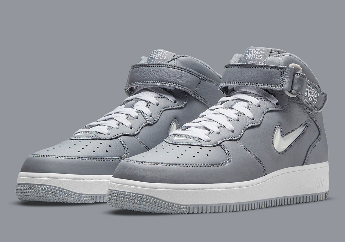 Nike Air Force 1 Mid NYC DH5622 001