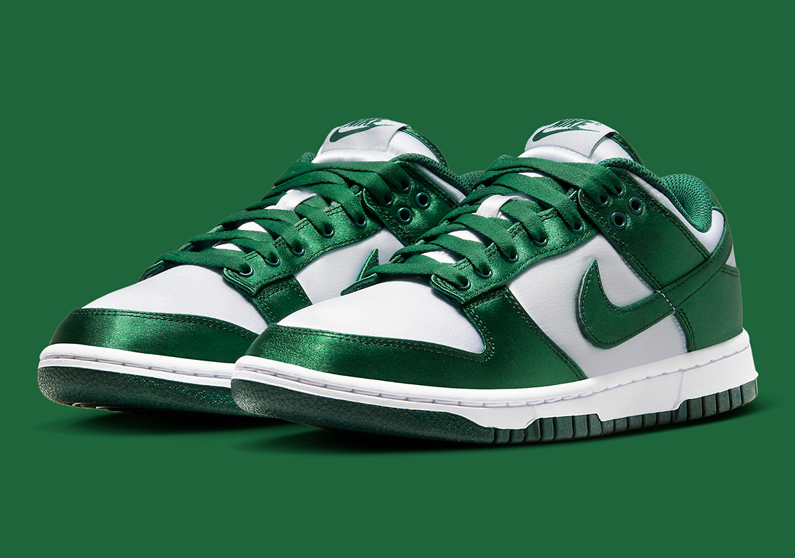 Saten verde anima las ultimas Nike Dunk Low de mujer