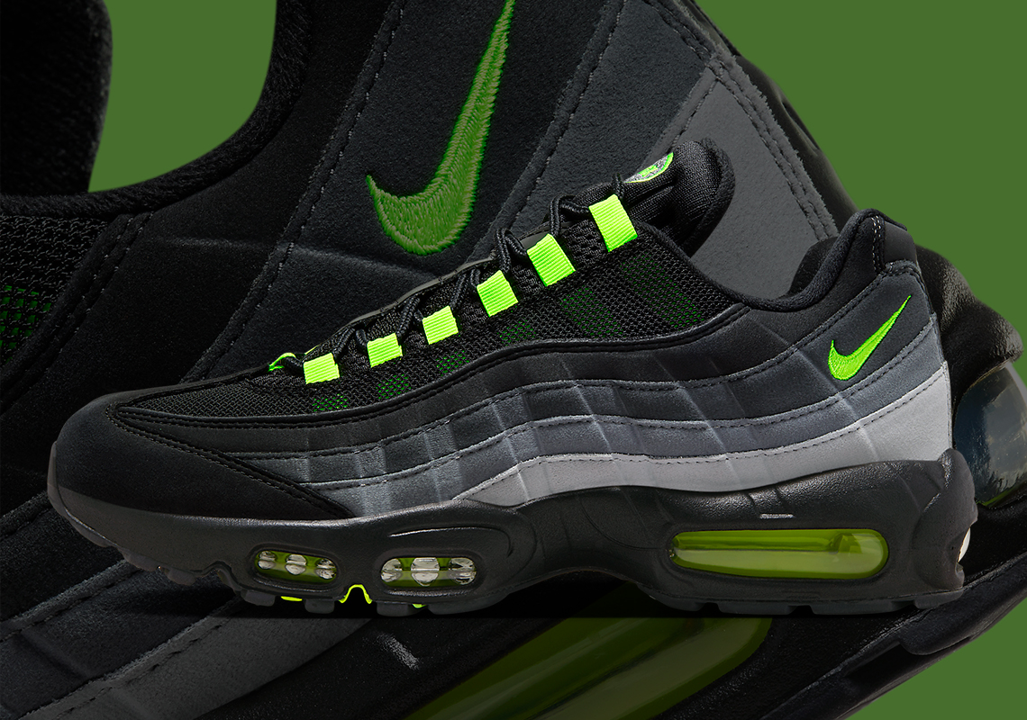🥇 Esta Nike Air Max 95 Pone El Degradado De La Combinación De Colores “neon” Al Revés